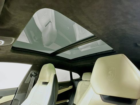 Used 2024 Lamborghini Urus S AWD/4WD image 32