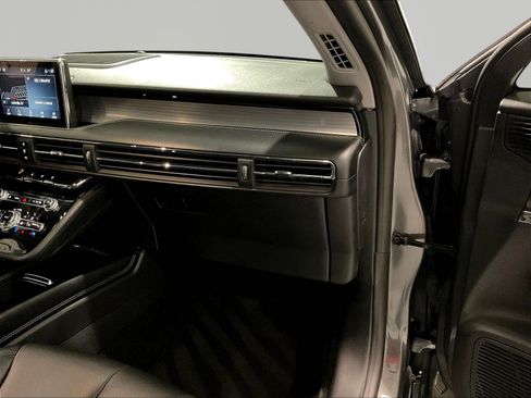 Used 2022 Lincoln Corsair AWD w/ Equipment Group 101A image 26
