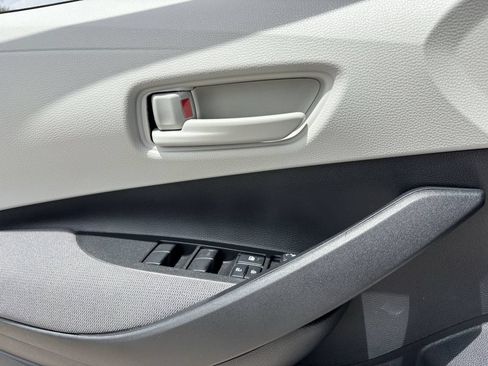 Used 2026 Toyota Corolla LE w/ Carpet Mat Package (TMS) FWD image 18