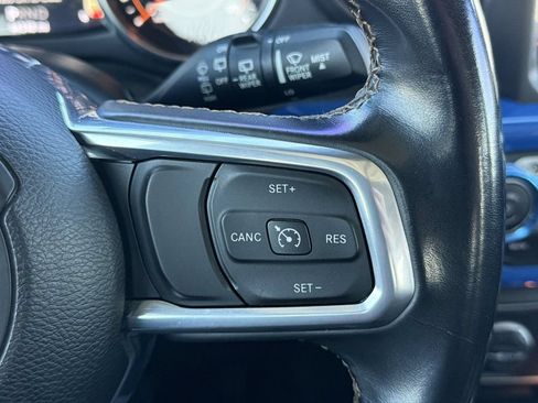 Used 2022 Jeep Wrangler Unlimited Sahara AWD/4WD image 20