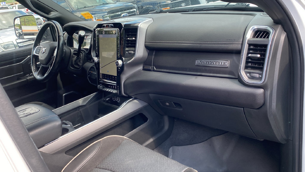 Used 2022 RAM 3500 Laramie AWD/4WD image 11