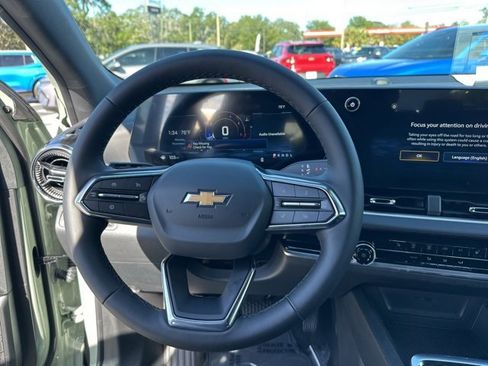 New 2026 Chevrolet Equinox LT w/ Safety and Technology Package image 2