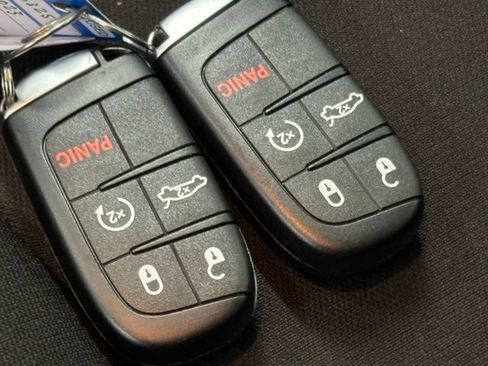 Used 2023 Dodge Charger R/T w/ Blacktop Package image 27