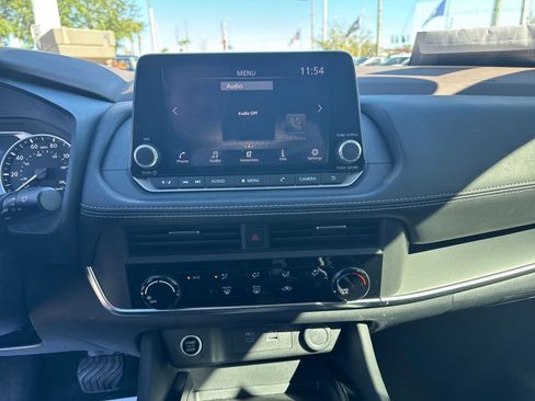 Certified 2023 Nissan Rogue S image 16