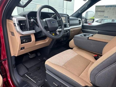 New 2025 Ford F250 XLT w/ FX4 Off-Road Package image 9