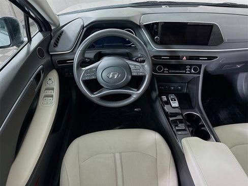Certified 2023 Hyundai Sonata SEL w/ Convenience Package image 4