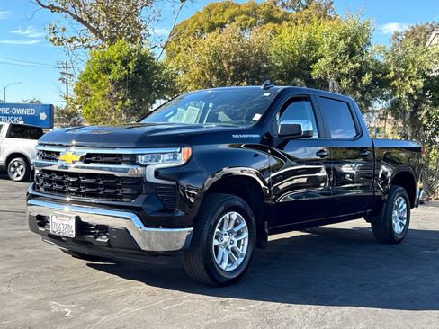 Used 2025 Chevrolet Silverado 1500 LT AWD/4WD image 4