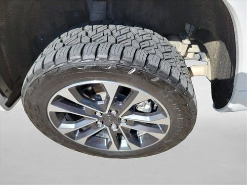 Used 2021 Jeep Grand Cherokee L Overland w/ Luxury Tech Group IV AWD/4WD image 12