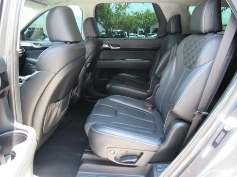 Used 2022 Hyundai Palisade Limited FWD image 34