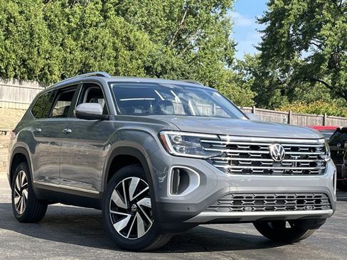 New 2026 Volkswagen Atlas SEL AWD/4WD image 2