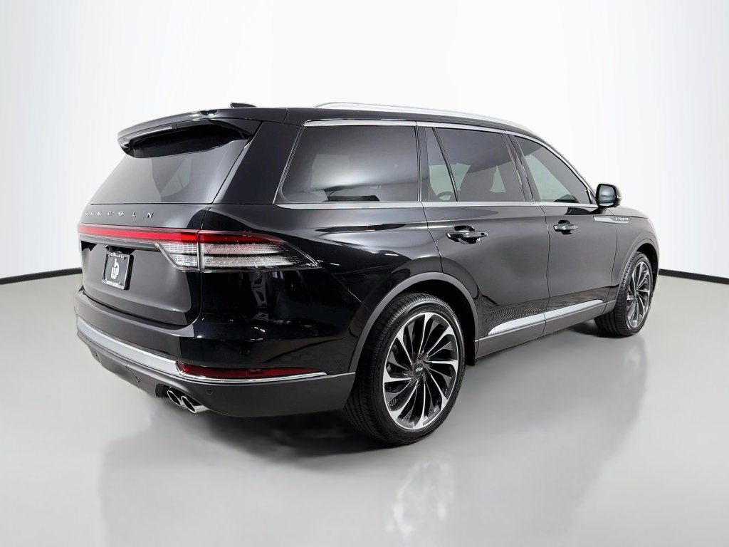 New 2026 Lincoln Aviator Reserve w/ Illumination Package RWD image 5