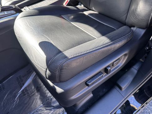 Certified 2022 Honda Pilot Touring image 17