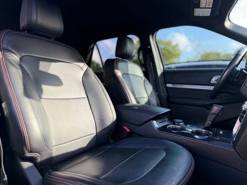 Used 2019 Ford Explorer Sport w/ Equipment Group 401A AWD/4WD image 14