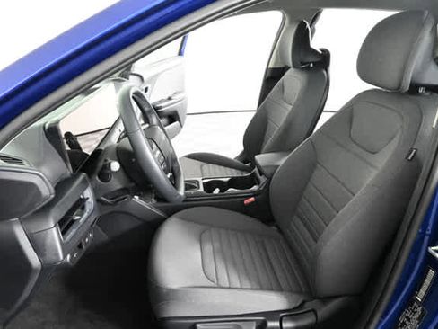 New 2025 Kia K4 EX image 18