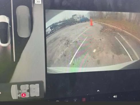 Used 2023 Tesla Model 3 Standard Range RWD image 13