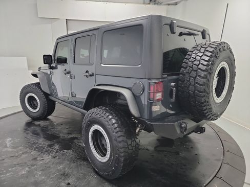 Used 2016 Jeep Wrangler Unlimited Rubicon w/ Connectivity Group image 6