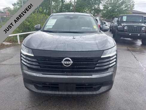 Certified 2025 Nissan Kicks SV image 2