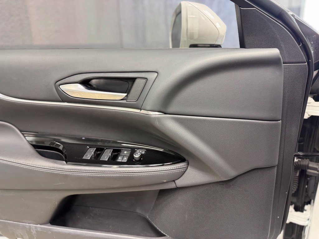Used 2023 Toyota Mirai w/ Advanced Technology Package RWD image 16