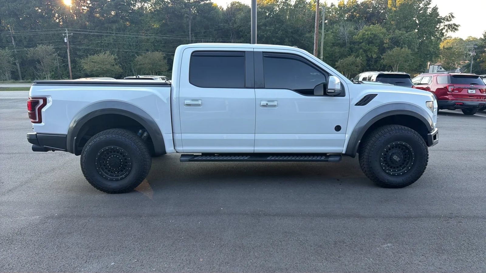 Used 2018 Ford F150 Raptor w/ Equipment Group 802A Luxury AWD/4WD image 4