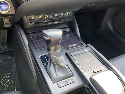 Certified 2020 Lexus ES 300h w/ Accessory Package image 21