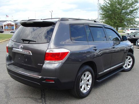 Used 2013 Toyota Highlander SE AWD/4WD image 6
