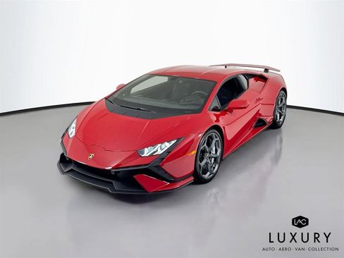 Used 2023 Lamborghini Huracan Tecnica image 2