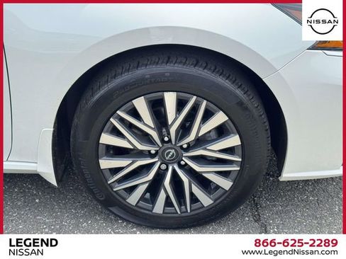 Used 2024 Nissan Altima 2.5 SV w/ SV Premium Package AWD/4WD image 10