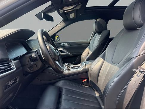 Used 2022 BMW X6 xDrive40i AWD/4WD image 9