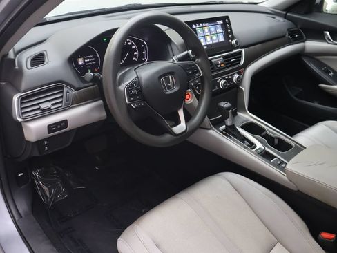 Used 2018 Honda Accord EX image 17