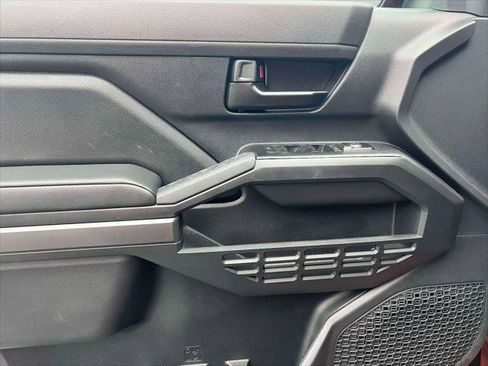 Certified 2025 Toyota Tacoma SR5 image 17