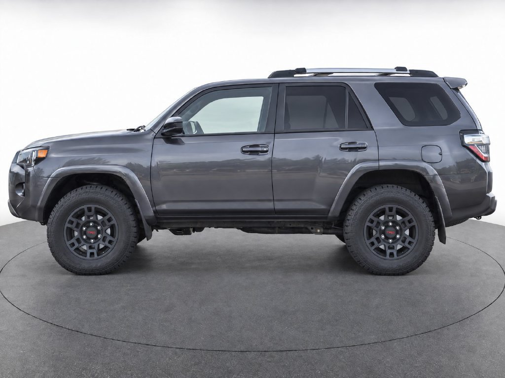 Certified 2022 Toyota 4Runner SR5 AWD/4WD image 6