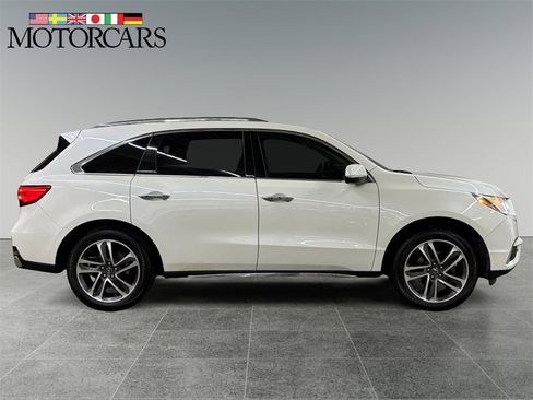 Used 2017 Acura MDX SH-AWD w/ Advance Package image 2