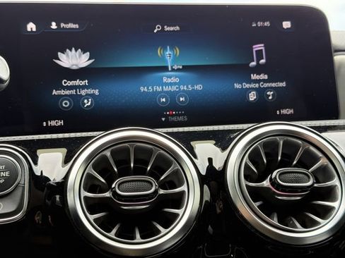 Used 2022 Mercedes-Benz CLA 250 4MATIC image 15