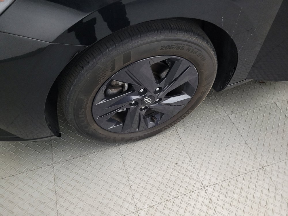 Used 2023 Hyundai Elantra SEL FWD image 31