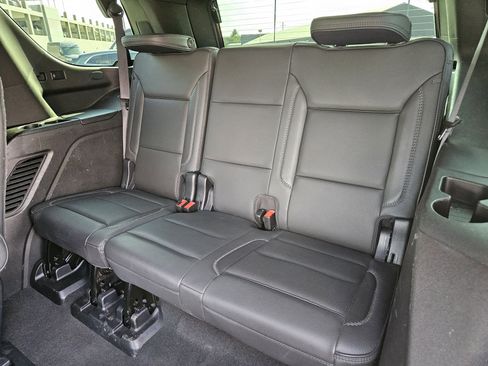 Used 2021 GMC Yukon Denali w/ Denali Premium Package image 32