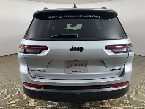 Used 2023 Jeep Grand Cherokee L Limited w/ Black Appearance Package image 8
