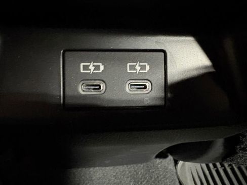 Certified 2025 Toyota Corolla LE FWD image 7