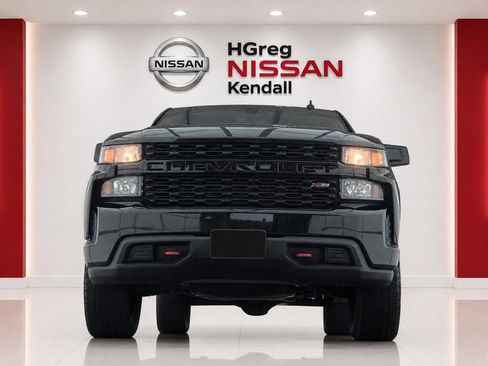 Used 2019 Chevrolet Silverado 1500 Custom Trail Boss w/ Custom Convenience Package AWD/4WD image 3