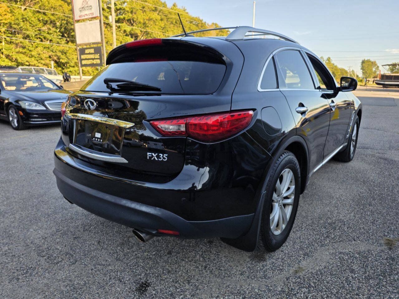 Used 2011 INFINITI FX35 AWD w/ Premium Pkg image 13