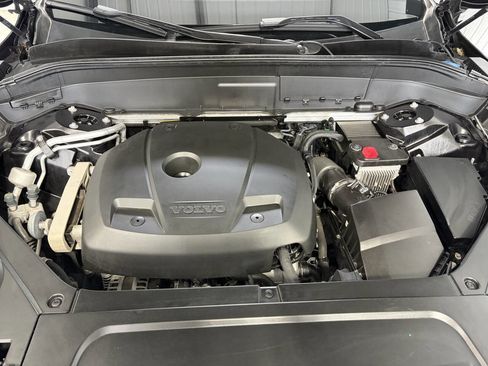 Used 2020 Volvo XC90 T5 Momentum image 40