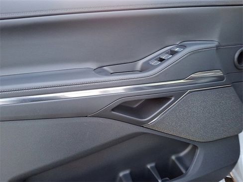 New 2025 Lincoln Navigator Reserve image 10