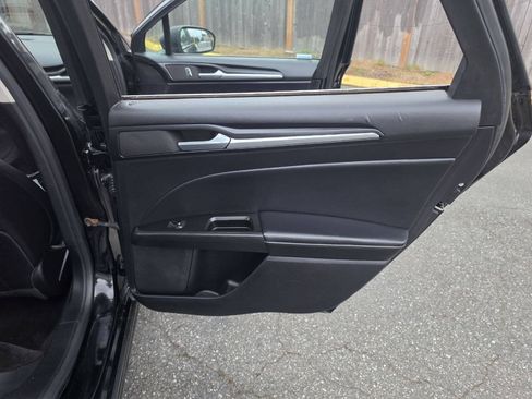 Used 2018 Ford Fusion Titanium AWD/4WD image 39