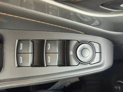 Used 2020 Chevrolet Traverse LS AWD/4WD image 24