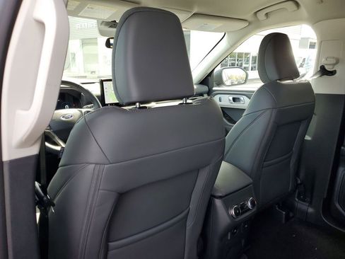 New 2026 Ford Explorer Active AWD/4WD image 30