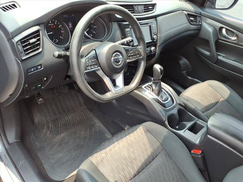 Used 2018 Nissan Rogue S FWD image 11