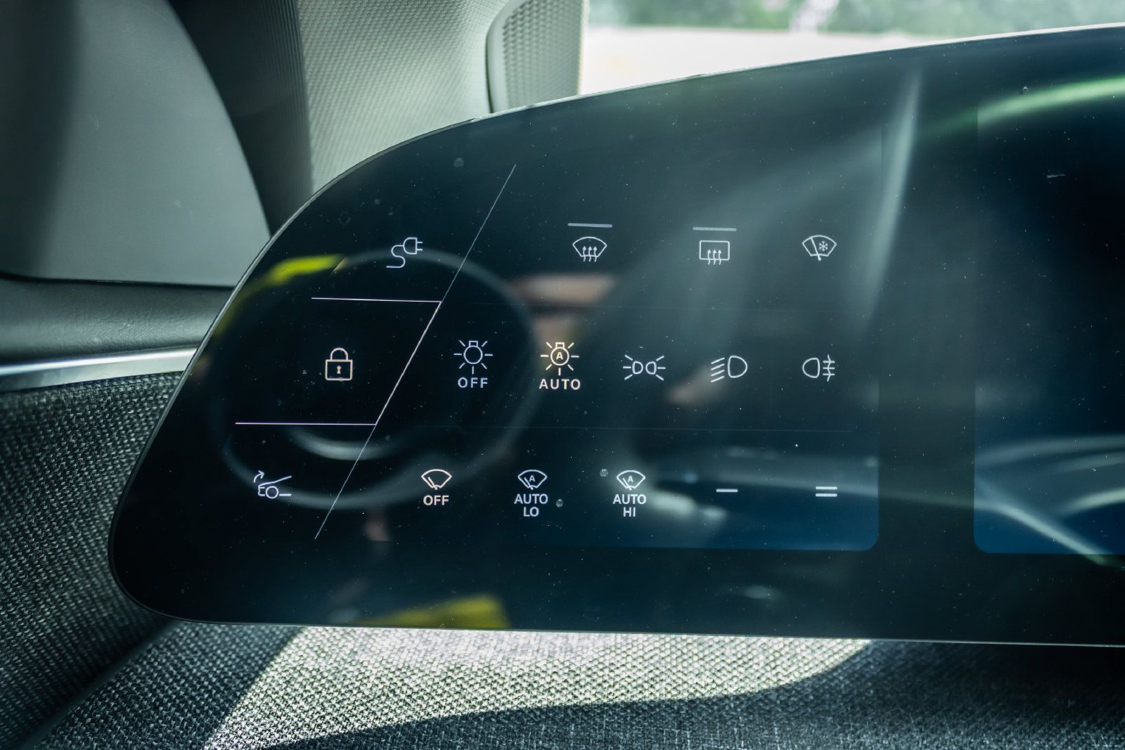 Used 2025 Lucid Air Pure RWD image 19