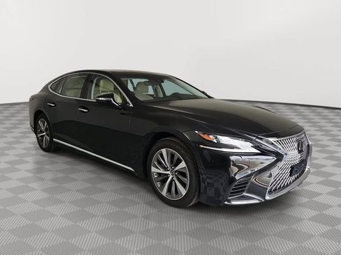 Used 2020 Lexus LS 500 AWD w/ Accessory Package (Z2) image 2
