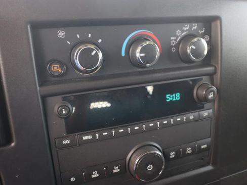 Used 2025 Chevrolet Express 2500 w/ Driver Convenience Package RWD image 21