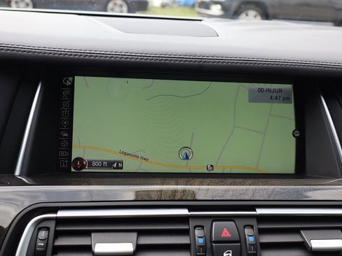 Used 2015 BMW 750Li xDrive AWD/4WD image 24