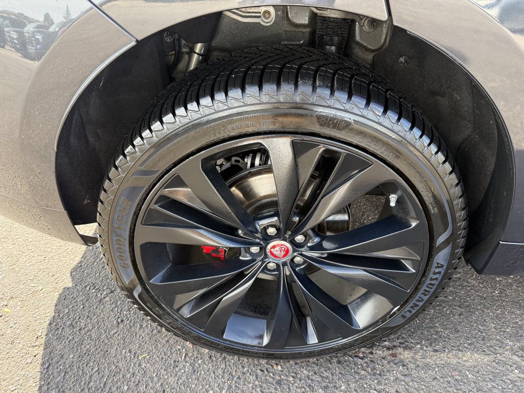 Used 2018 Jaguar F-PACE S AWD/4WD image 11